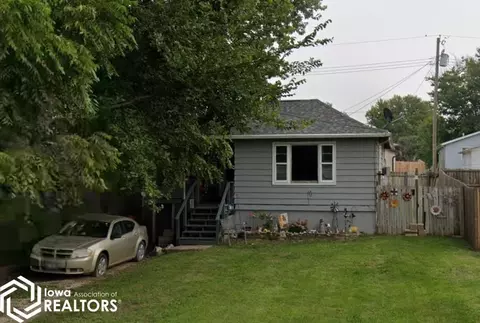 2208 Racine Ave, Burlington, IA 52601