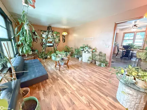 315 6th St SW, Hampton, IA 50441 photo 2