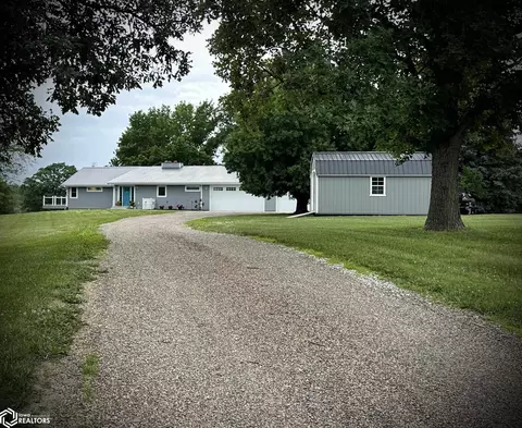2451 Newport Ave, Oskaloosa, IA 52577