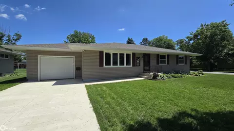 701 10th St N, Northwood, IA 50459