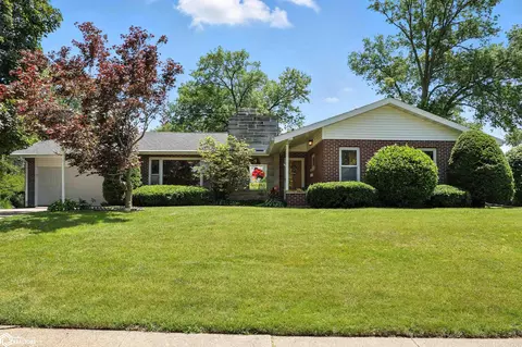 2611 Amelia St, Burlington, IA 52601