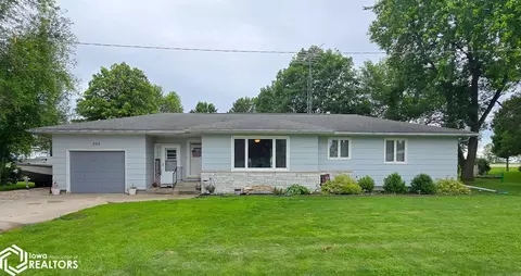 205 6th St, Woden, IA 50484