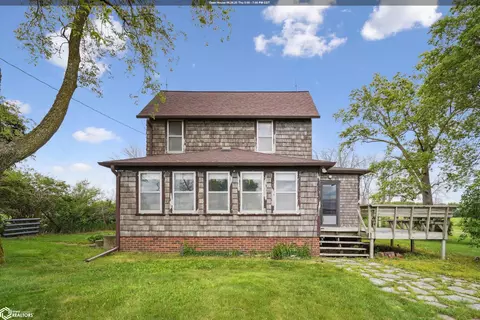 60361 210th St, Nevada, IA 50201