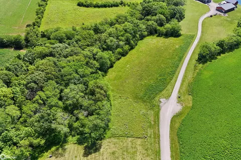 82 Nd Ave, Mediapolis, IA 52637