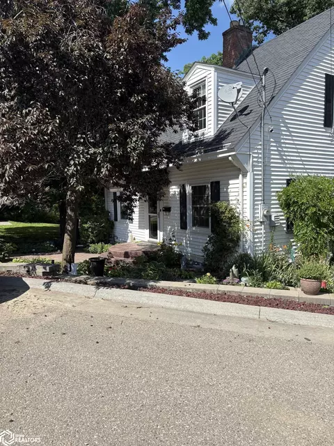 1 Terrace Ct, Ottumwa, IA 52501