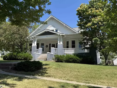 302 2nd Ave, Audubon, IA 50025