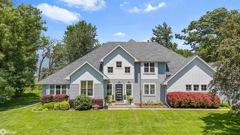 54 Four Winds Dr, Clear Lake, IA 50428
