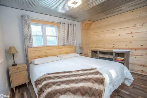 Bedroom - 14277 Eagle Dr, Douds, IA 52551 photo 1 of 4
