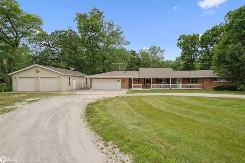 14064 155th St, Burlington, IA 52601