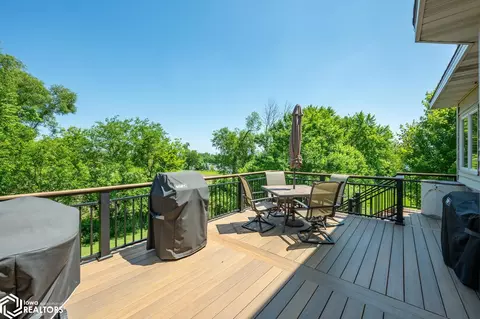 Exterior - 105 Everett Cir, Mingo, IA 50168 photo 6 of 10