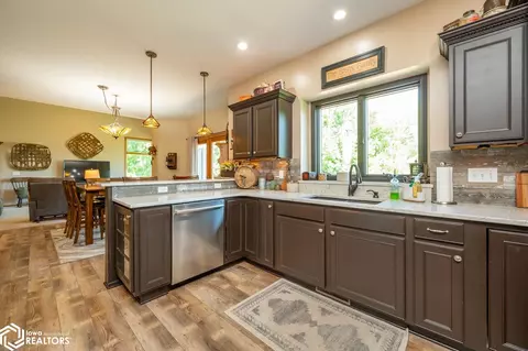 Kitchen - 105 Everett Cir, Mingo, IA 50168 photo 3 of 4