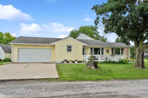 201 N 8th St, Montezuma, IA 50171