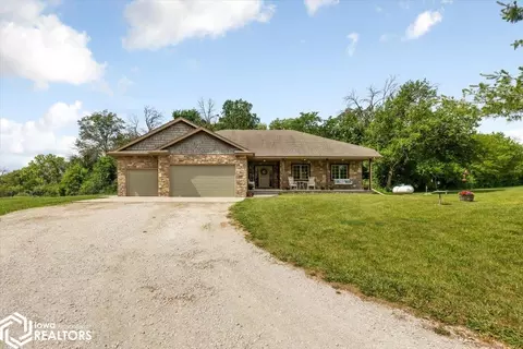 2111 297th Pl, Missouri Valley, IA 51555