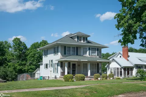 825 Clark St, Warsaw, IL 62379
