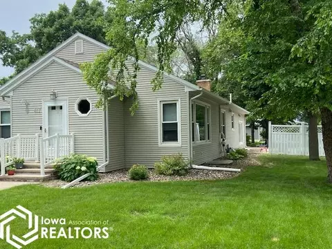 417 S 9th St, Clear Lake, IA 50428