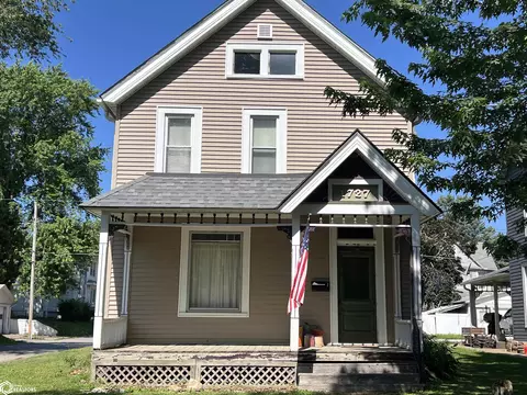 1727 Orchard St, Burlington, IA 52601