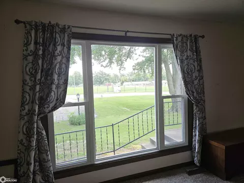 1541 Broadway, Hamilton, IL 62341 photo 4