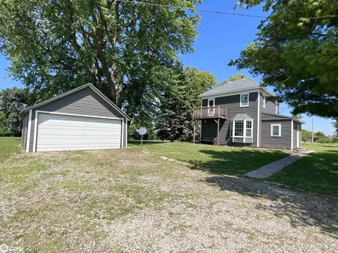 6285 E 28th St N, Newton, IA 50208