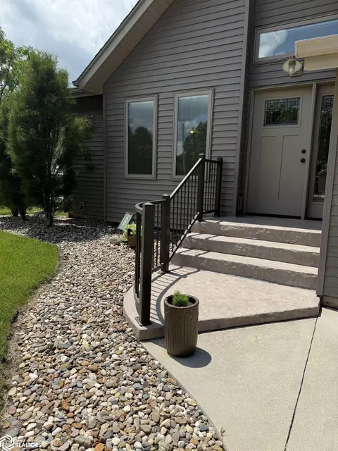 300 N Sumner Ave, Creston, IA 50801 photo 14