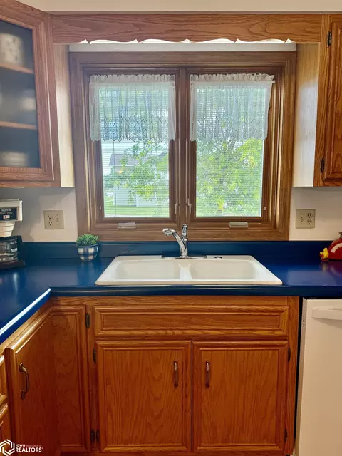 300 N Sumner Ave, Creston, IA 50801 photo 20