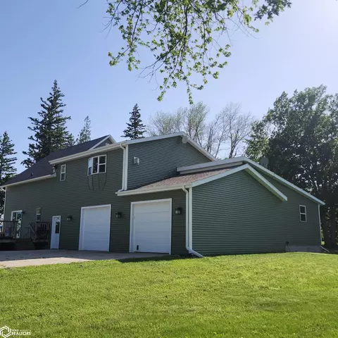 Exterior - 1827 130th St, Bode, IA 50519 photo 4 of 9