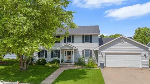 1508 Emerald Ct, Mason City, IA 50401