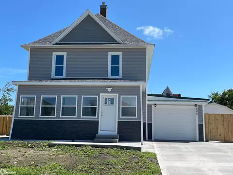 608 W State St, Marshalltown, IA 50158