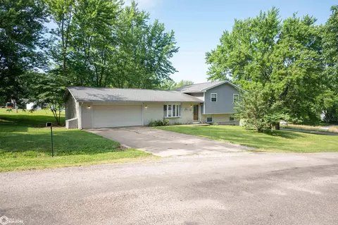 415 Illinois St, Warsaw, IL 62379