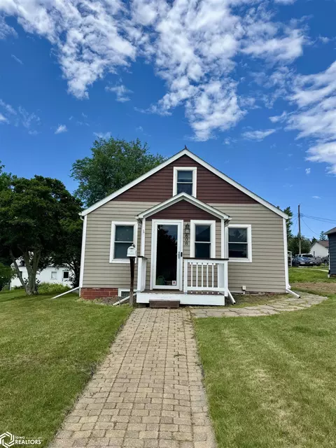 608 S Division St, Audubon, IA 50025