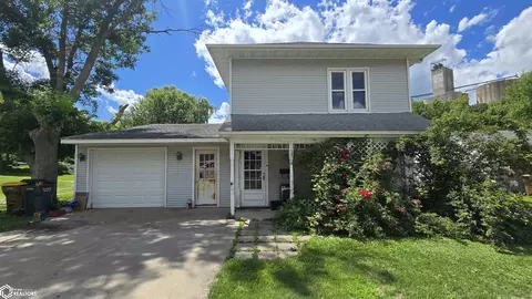 311 N Lake St, Lake Mills, IA 50450
