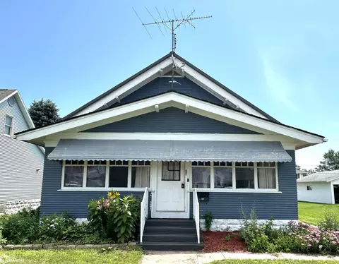 206 Cedar St, Williams, IA 50271