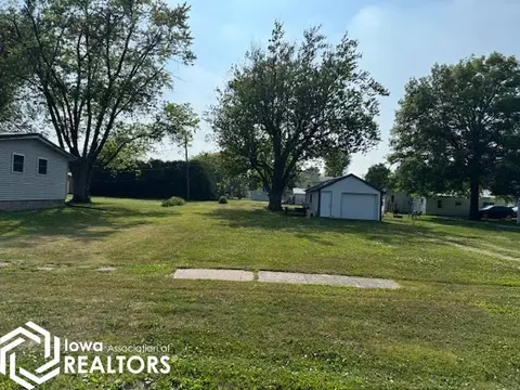 212 N Baker St, Keota, IA 52248