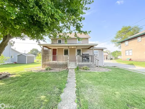 407 W Market St, New Sharon, IA 50207
