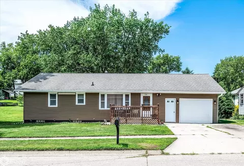 319 N 19th St, Denison, IA 51442