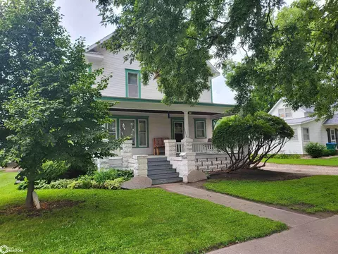 808 Elm St, Webster City, IA 50595