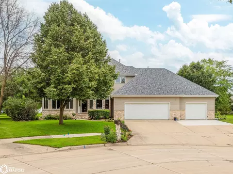 65 Granite Ct, Mason City, IA 50401
