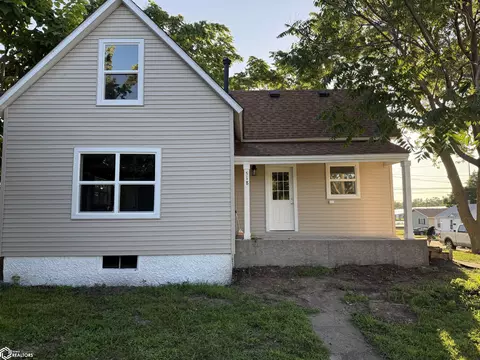 518 N 1st St, Knoxville, IA 50138