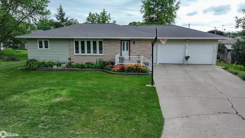 707 9th Ave, Ackley, IA 50601