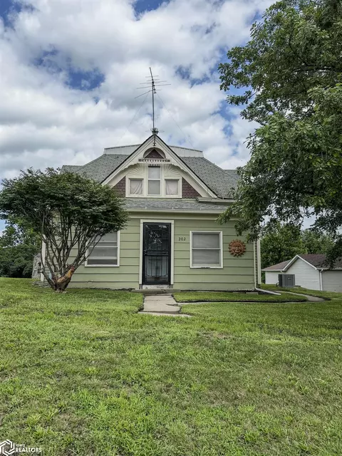 202 E Cedar St, Massena, IA 50853