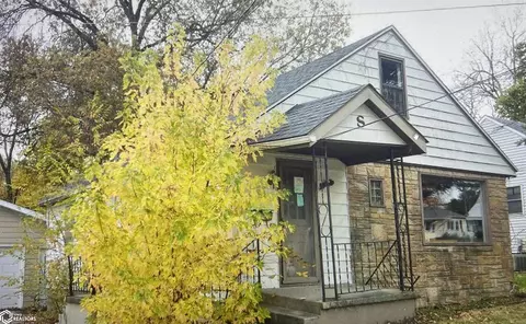 104 Rosenberger Ave, Oskaloosa, IA 52577