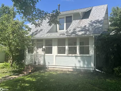 1110 S 5th St, Fairfield, IA 52556