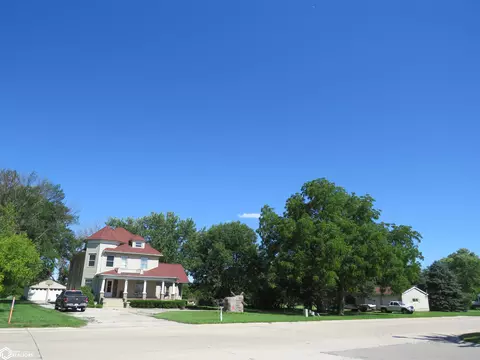 300 NE 6th St, Pocahontas, IA 50574