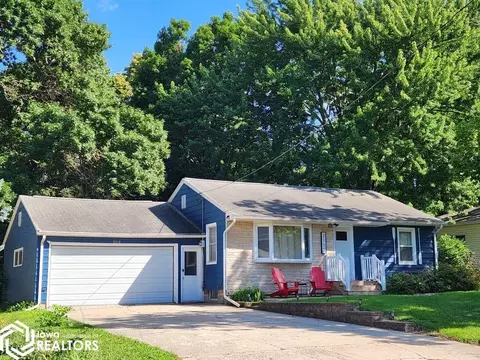 2112 S Lakeview Dr, Clear Lake, IA 50428