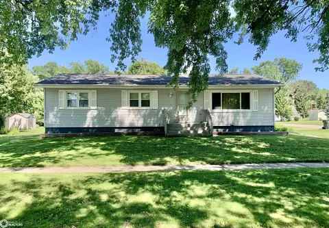 401 16th St N, Grand Junction, IA 50107