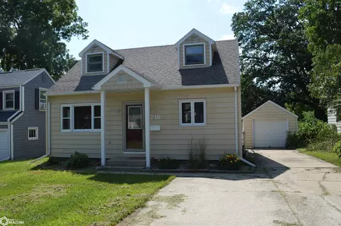 718 S Harlan St, Algona, IA 50511