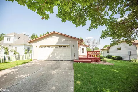 417 S Sample St, Algona, IA 50511