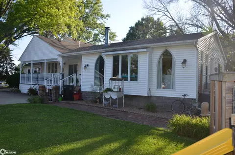 463 E Rochester St, Ottumwa, IA 52501
