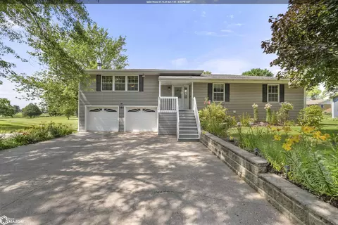 101 Golf Cir, Winfield, IA 52659