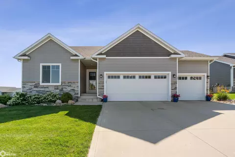 2916 Jackie Ter, Marshalltown, IA 50158