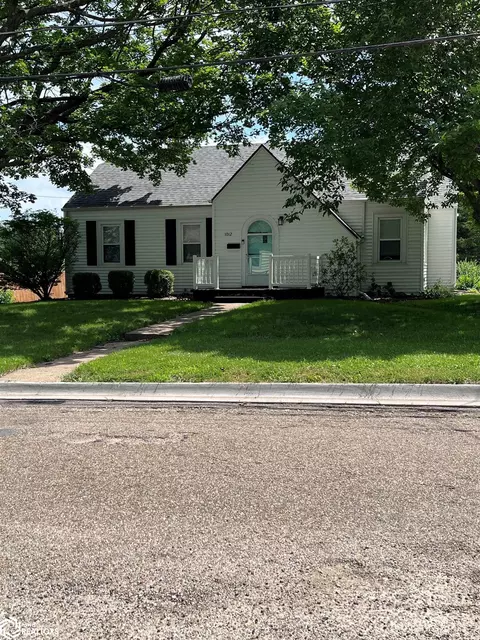 1012 5th Ave E, Oskaloosa, IA 52577